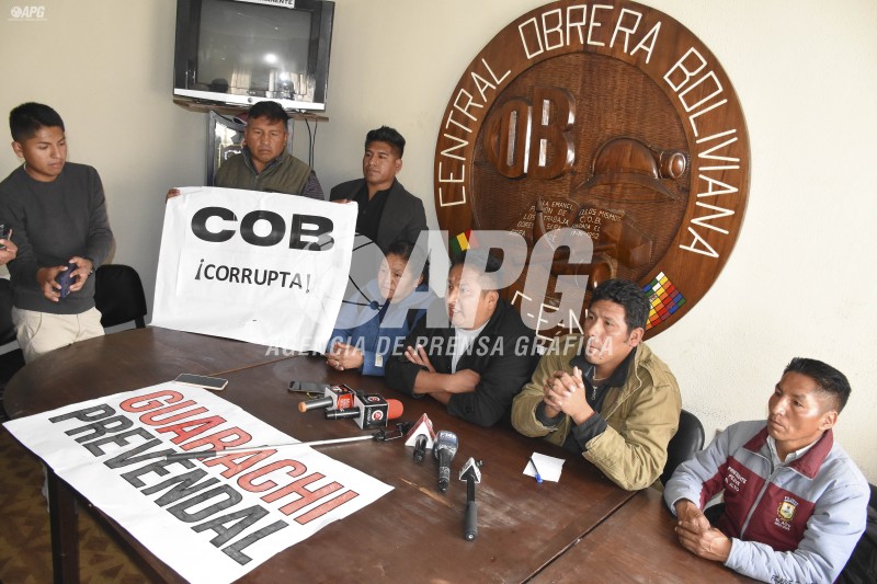 TOMA DE LA COB POR PARTE DE EVISTAS EN SEÑAL DE ADVERTENCIA