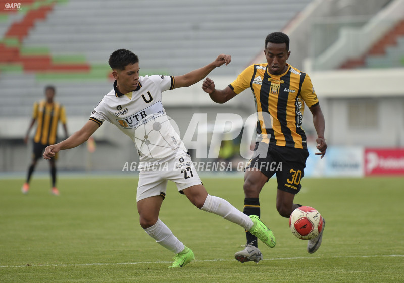 TORNEO CLAUSURA, FC UNIVERSITARIO VS THE STRONGEST