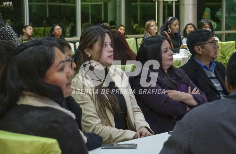 PREMIACIÓN DEL CERTAMEN INICIATIVAS PERIODÍSTICAS POR LOS DERECHOS SEXUALES Y REPRODUCTIVOS