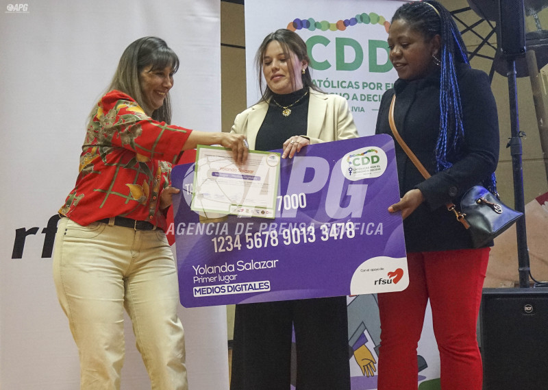 PREMIACIÓN DEL CERTAMEN INICIATIVAS PERIODÍSTICAS POR LOS DERECHOS SEXUALES Y REPRODUCTIVOS